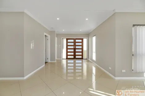 Property photo of 33A Kinlyside Avenue Jerrabomberra NSW 2619