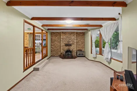 Property photo of 8 Kuhls Road Highfields QLD 4352