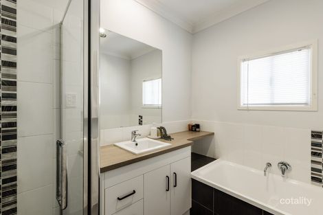 Property photo of 18 Esther Street Mount Lofty QLD 4350