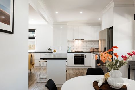 Property photo of 18 Esther Street Mount Lofty QLD 4350