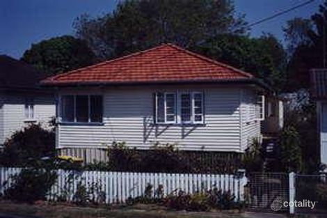 32 Vale St, Wavell Heights, QLD 4012