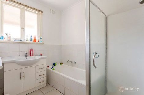 Property photo of 2/1 Waratah Avenue Glen Huntly VIC 3163