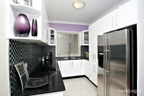 Property photo of 21 Amalfi Street Lurnea NSW 2170
