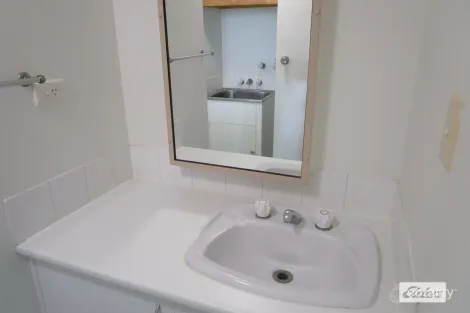 Property photo of 5/51 Shell Street Urangan QLD 4655