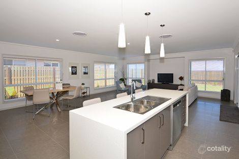 Property photo of 35 Spring Way Nikenbah QLD 4655