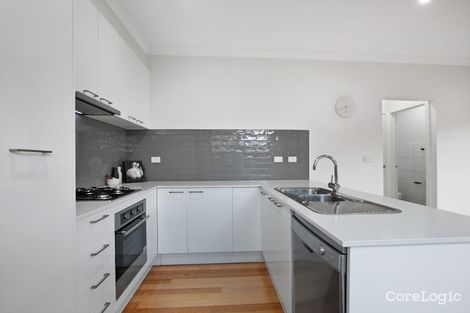 Property photo of 2/81 Rathcown Road Reservoir VIC 3073