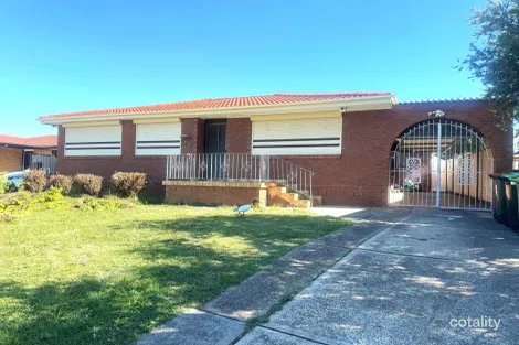 13 Hoyle Pl, Greenfield Park, NSW 2176