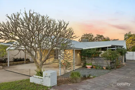 4 Pagneil Ct, Hamilton Hill, WA 6163