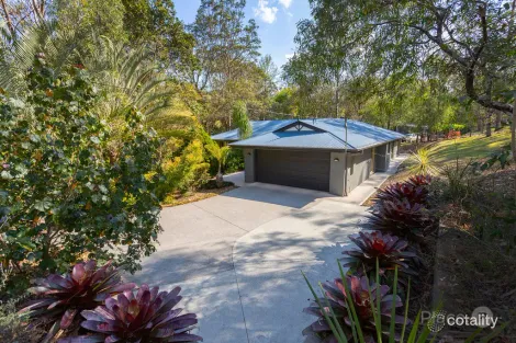 Property photo of 16 Kindra Avenue Karana Downs QLD 4306