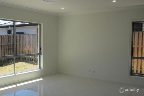 Property photo of 2 Ningaloo Drive Pimpama QLD 4209