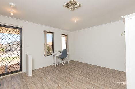 Property photo of 17 Knutsford Crescent Port Kennedy WA 6172