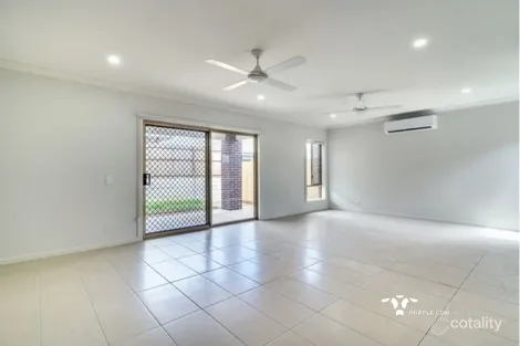 Property photo of 53 Dubai Circuit Spring Mountain QLD 4300
