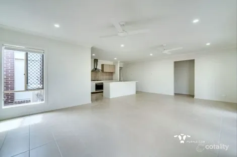 Property photo of 53 Dubai Circuit Spring Mountain QLD 4300