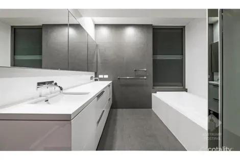 Property photo of 6 Oak Close Kew VIC 3101