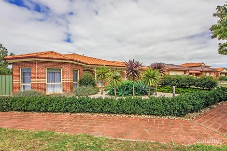 Property photo of 1 Kemerton Close Point Cook VIC 3030