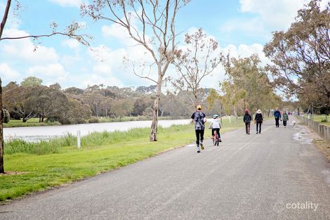 18 Radstock Ave, Highton, VIC 3216