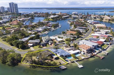 2 Vaggelas Cres, Biggera Waters, QLD 4216