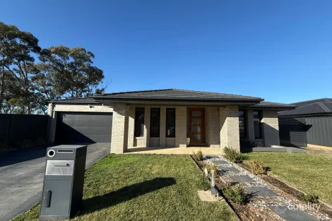 303 Mackenzie St W, Kangaroo Flat, VIC 3555