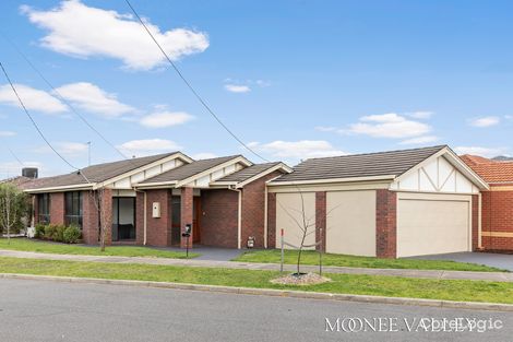 Property photo of 16B Chaumont Drive Avondale Heights VIC 3034