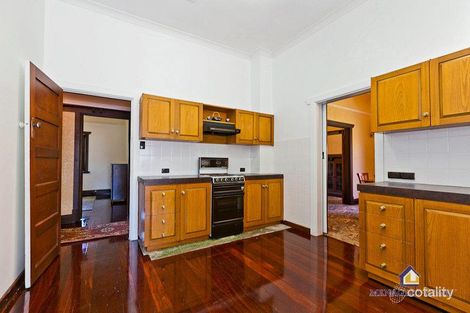 Property photo of 21 Clyde Road Menora WA 6050