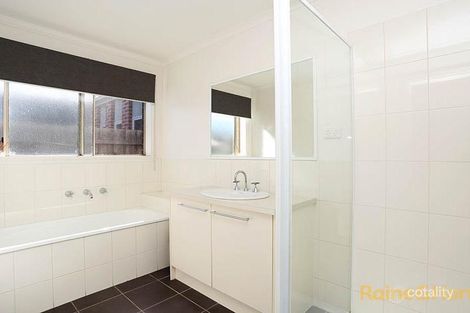 Property photo of 7 Nandaly Place Cranbourne West VIC 3977