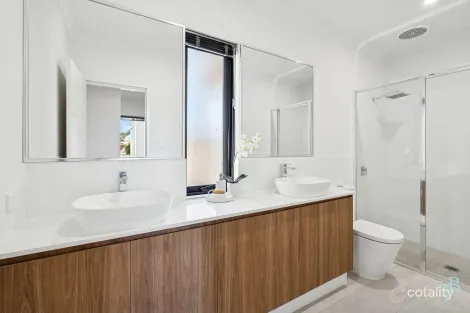 Property photo of 3D Maude Street East Victoria Park WA 6101