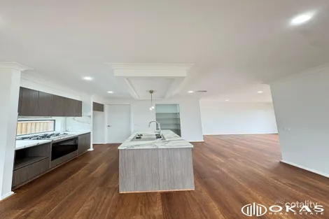 Property photo of 1/4 Thrush Court Werribee VIC 3030