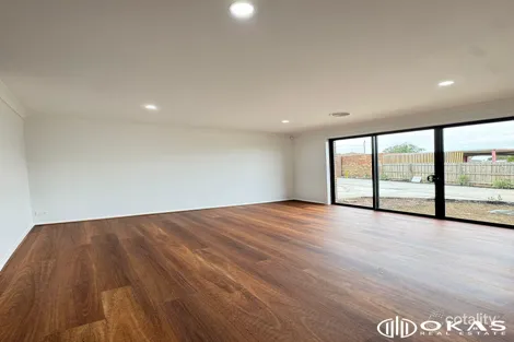 Property photo of 1/4 Thrush Court Werribee VIC 3030