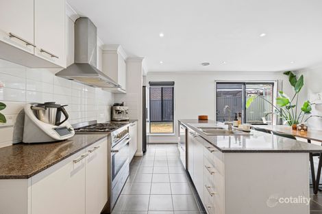 Property photo of 8 Nathanael Place Ballarat East VIC 3350