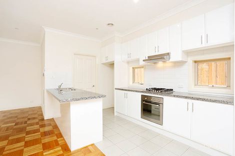 Property photo of 2/28 Heath Avenue Oakleigh VIC 3166