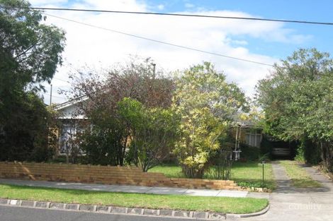 Property photo of 8 Warina Road Carnegie VIC 3163