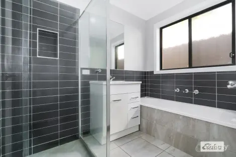 Property photo of 14 Gurney Crescent Wodonga VIC 3690