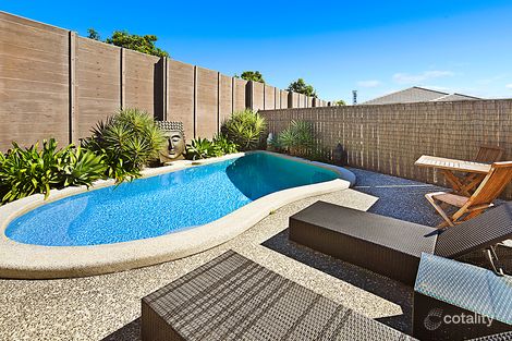 Property photo of 22 Azure Way Hope Island QLD 4212