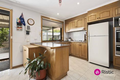 Property photo of 2/4 Jacoby Court Mill Park VIC 3082