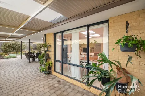 Property photo of 7 Redbank Drive Ellenbrook WA 6069