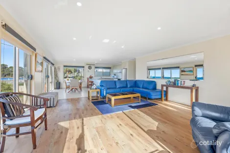 Property photo of 1/380 Beach Road Batehaven NSW 2536