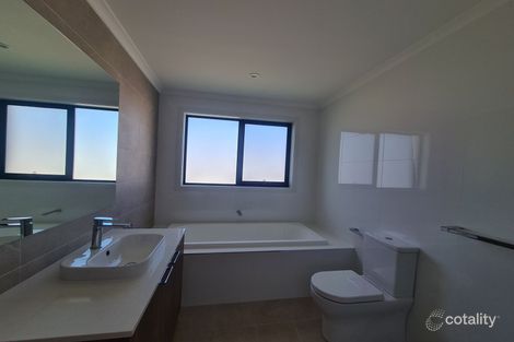 Property photo of 30 Spinnaker Drive Moorebank NSW 2170