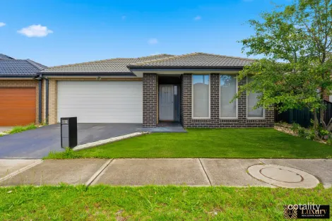 Property photo of 28 Clifton Circuit Tarneit VIC 3029