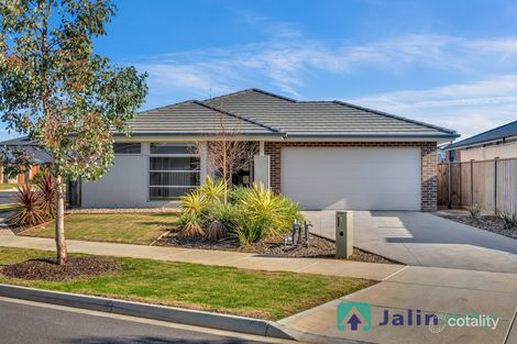 Property photo of 1 Brousard Street Werribee VIC 3030