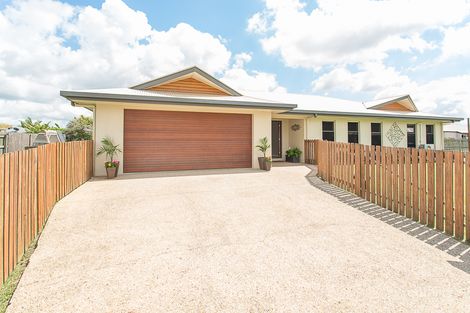 Property photo of 1 Ruddell Close Marian QLD 4753