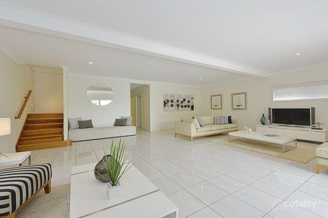 102 Belgrave St, Morningside, QLD 4170