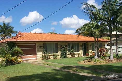 4 Lesley Ave, Miami, QLD 4220