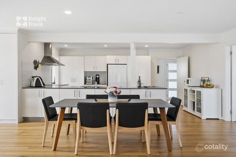 Property photo of 275 Roslyn Avenue Blackmans Bay TAS 7052