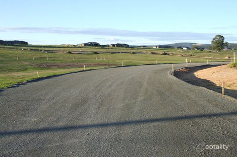 4 Hamilton Dr, Wy Yung, VIC 3875