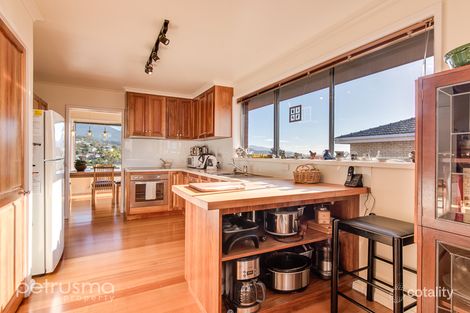 Property photo of 5 Tiersen Place Sandy Bay TAS 7005