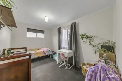 Property photo of 4 Owen Street Raceview QLD 4305