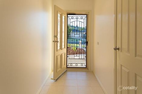 Property photo of 2 Birkdale Terrace West Wodonga VIC 3690