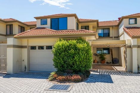 Property photo of 30/100 Morala Avenue Runaway Bay QLD 4216