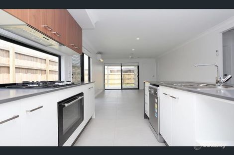 Property photo of 4 Santiago Crescent Spring Mountain QLD 4300