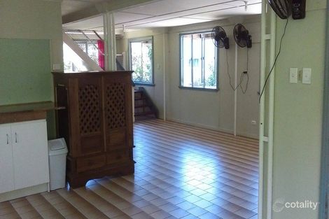 Property photo of 10 Ann Street Flying Fish Point QLD 4860